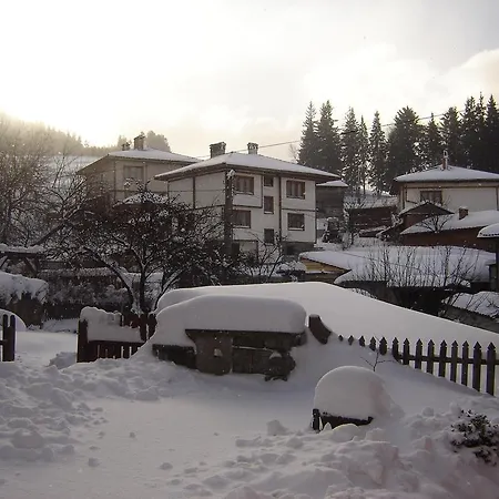 Guest Dona Pensiune Koprivștița